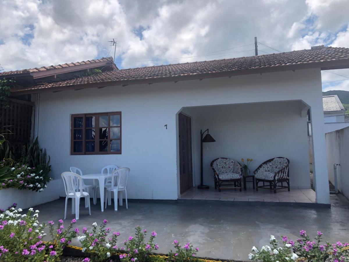 Casinha De Praia Na Fazenda Da Armacao Governador Celso Ramos Esterno foto