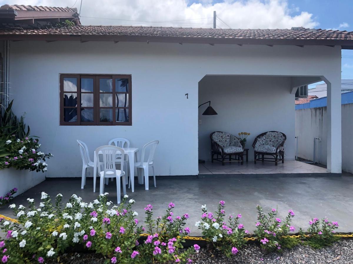 Casinha De Praia Na Fazenda Da Armacao Governador Celso Ramos Esterno foto